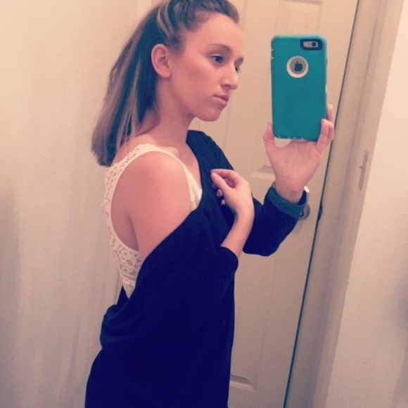 Twist knot long sleeve reversible top - Picture 2 of 8